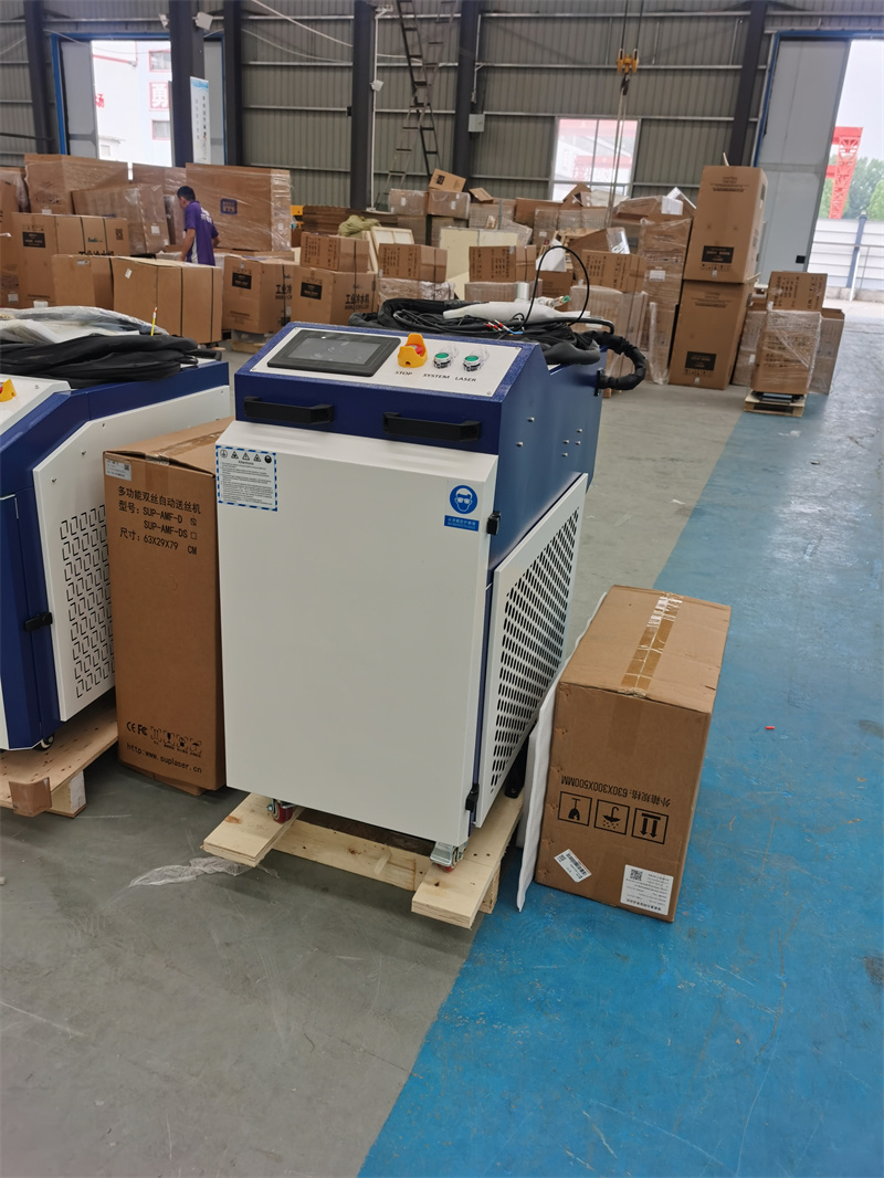 Industrial Laser Cleaning - 6000W高出力連続レーザー洗浄機（工業用ステンレス鋼および金属の錆や塗料除去用）