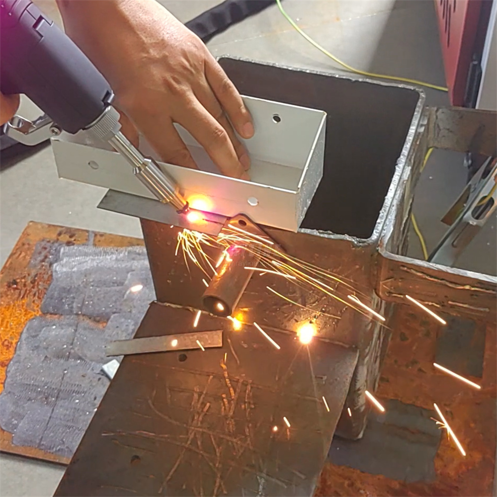 新型ミニポータブルハンドヘルドレーザー溶接機 3in1 溶接 - Industrial Laser Cleaning のレビューと価格