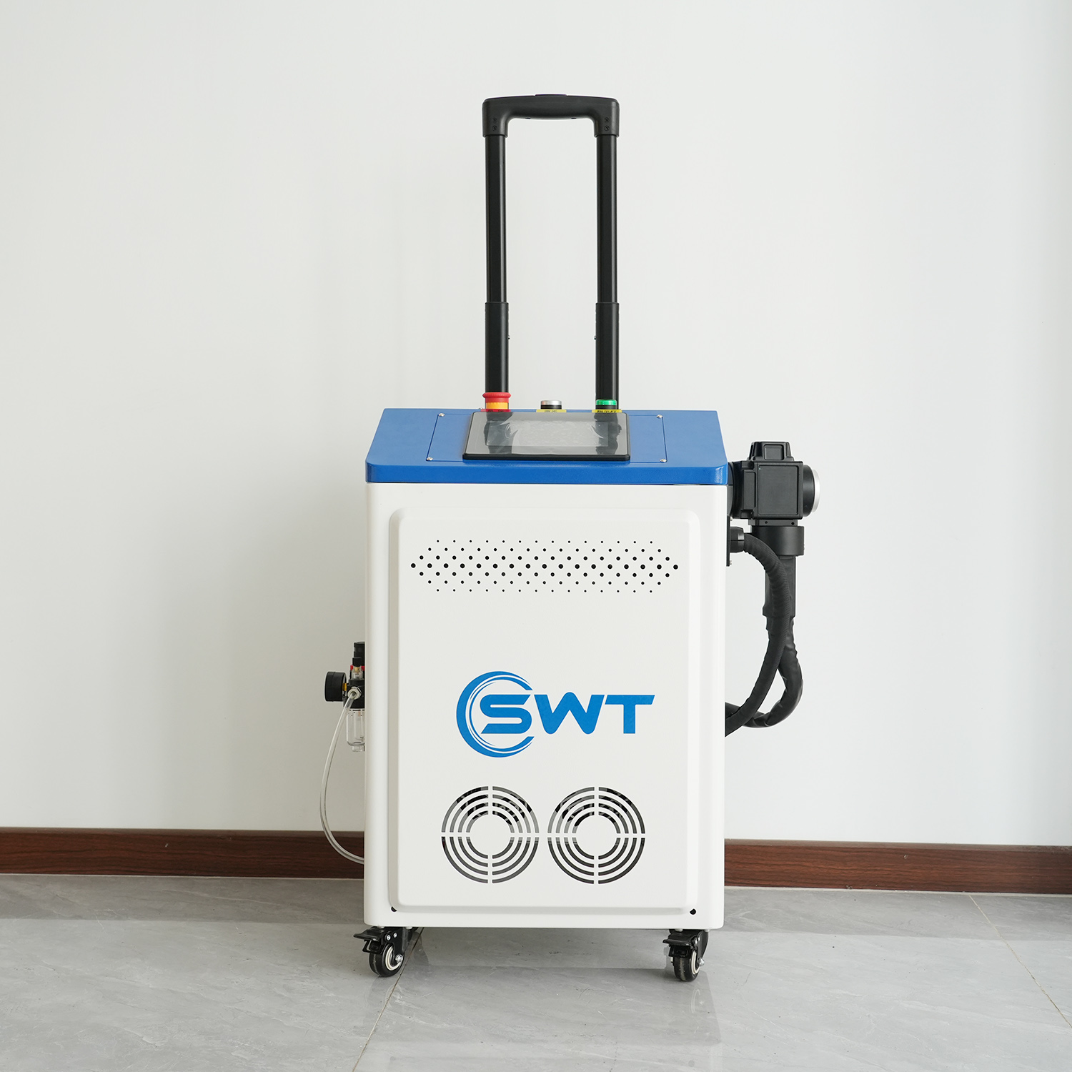 300W JPTスーツケース型モパパルスレーザー洗浄機、タイ - Industrial Laser Cleaning のレビューと価格